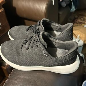 Kizik Madrid eco knit hands free size Mens 8 Wide / Women 9.5 Wide black slip on